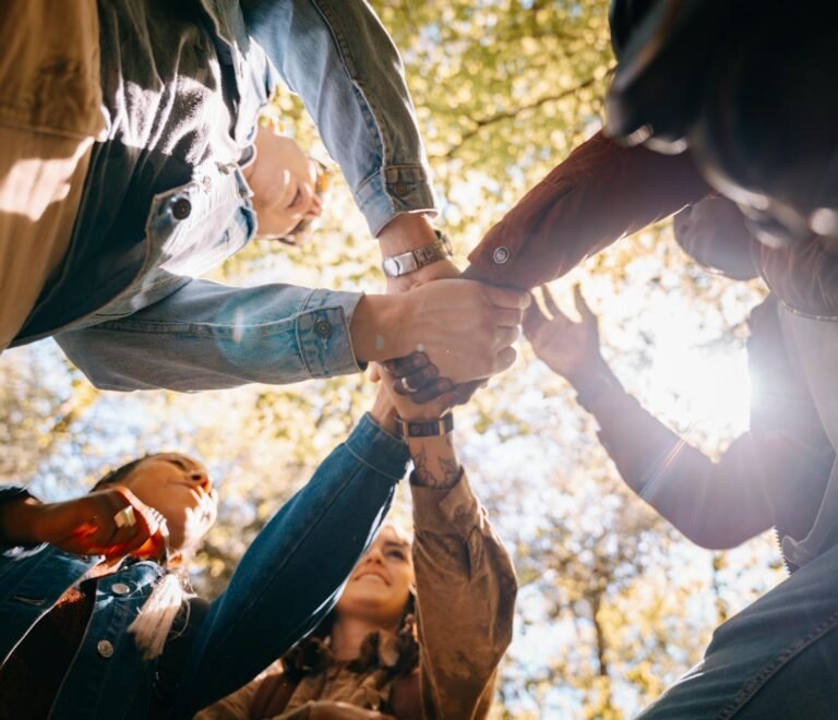 Integracja bez przymusu — naturalne budowanie relacji w zespole